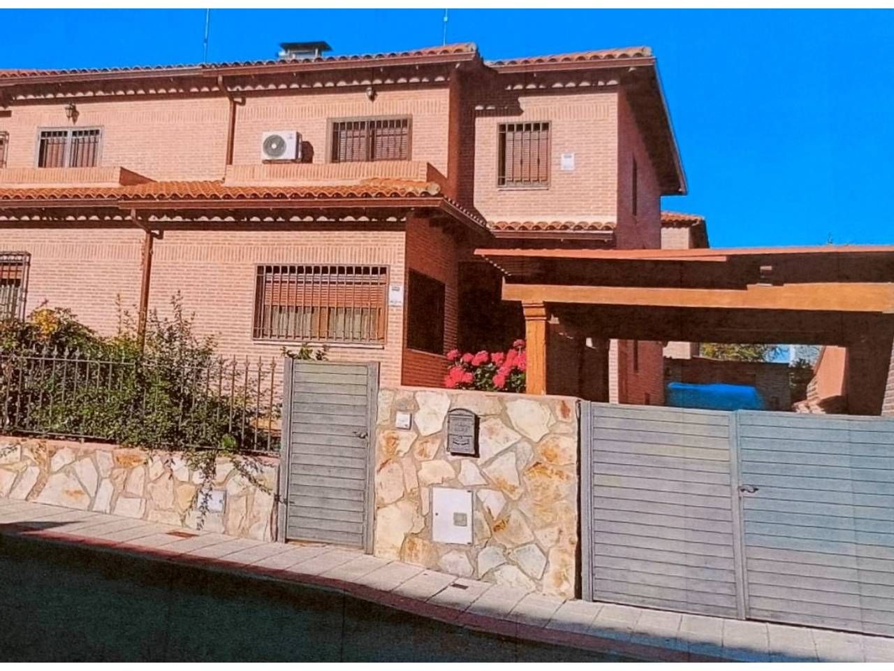 Casa adosada en venda a Calle Ciudad Rodrigo, 59, Olías del Rey