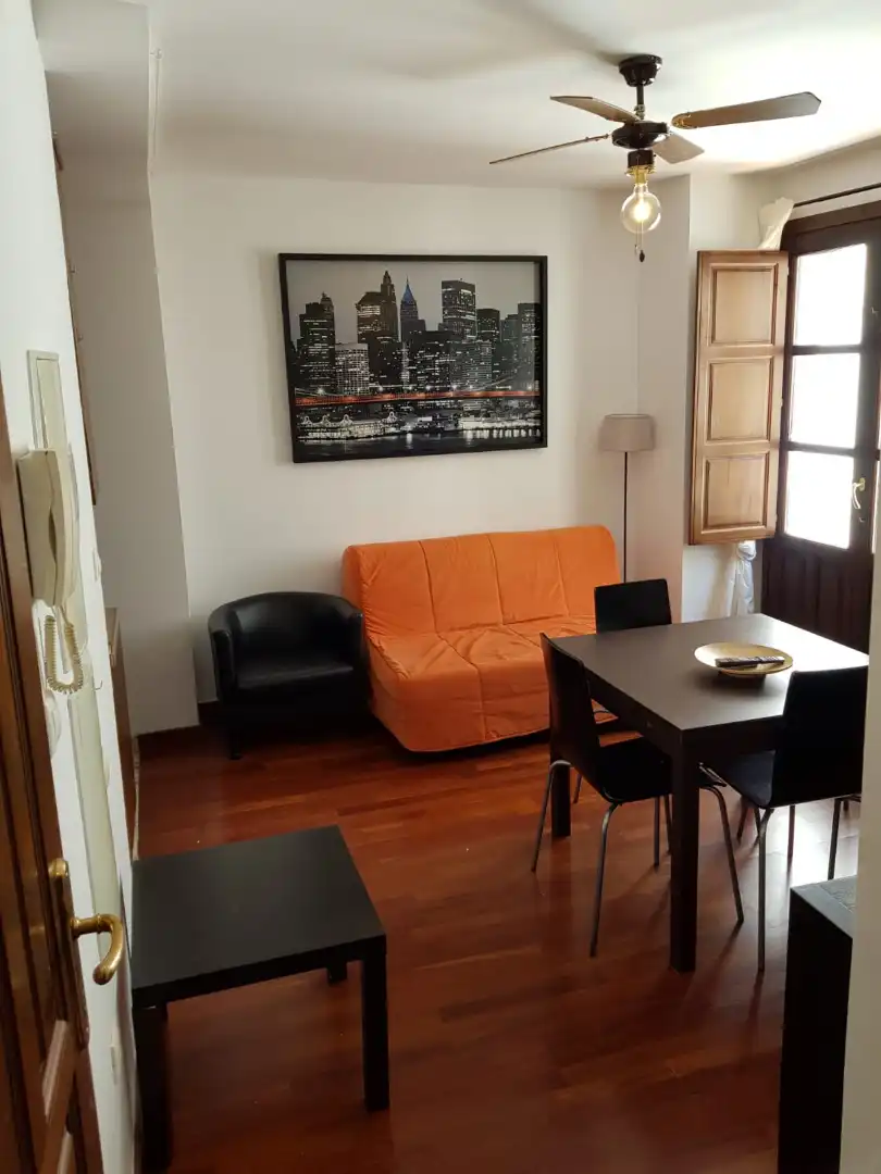 Apartamento con terraza en venta en Calle Arandas, imagen 2