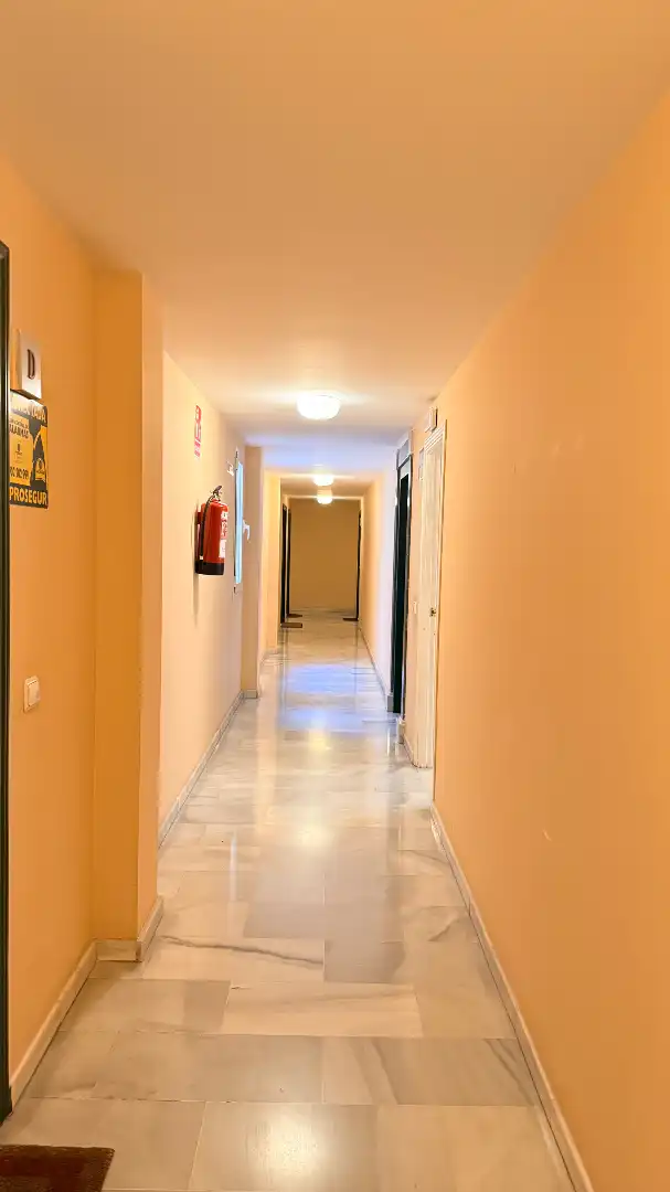 Piso en venta en Marbella con Terraza, Amueblado y Horno