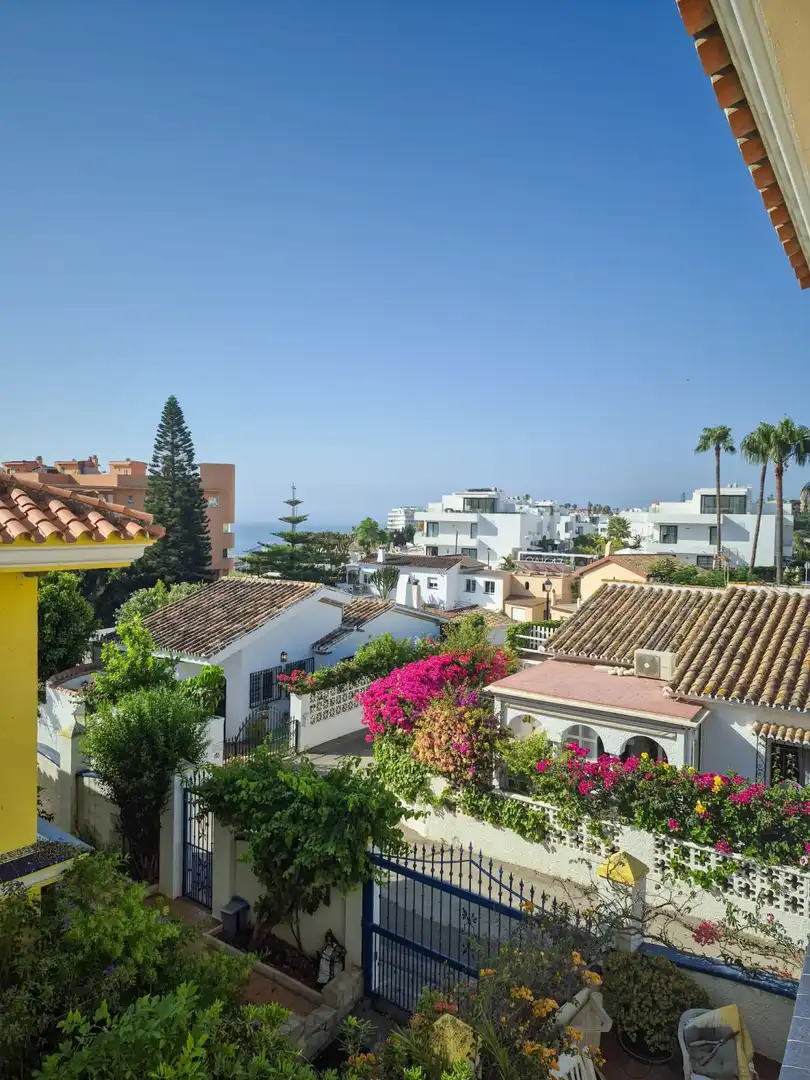 Exterior view of Houses for sale in Fuengirola  with Air Conditioner, Heating and Private garden
