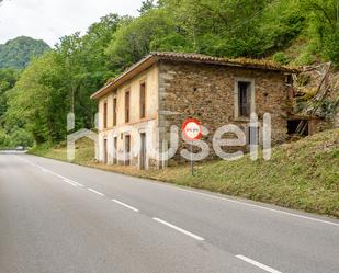 Vista exterior de Casa o xalet en venda en Belmonte de Miranda