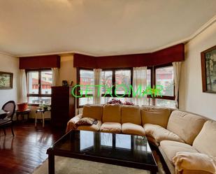 Living room of Apartment for sale in Getxo 