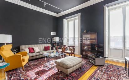 Living room of Apartment for sale in  Madrid Capital  with Air Conditioner and Balcony