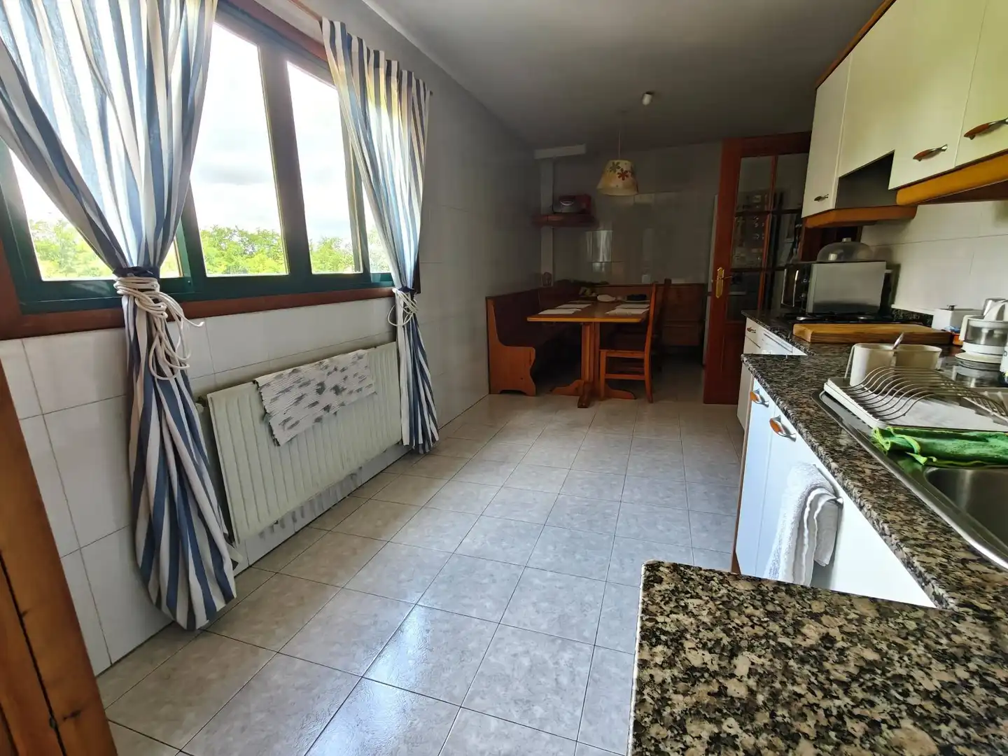 Küche von Maisonette zum Verkauf in Ames mit Abstellraum, Möbliert und Gemeinschaftspool