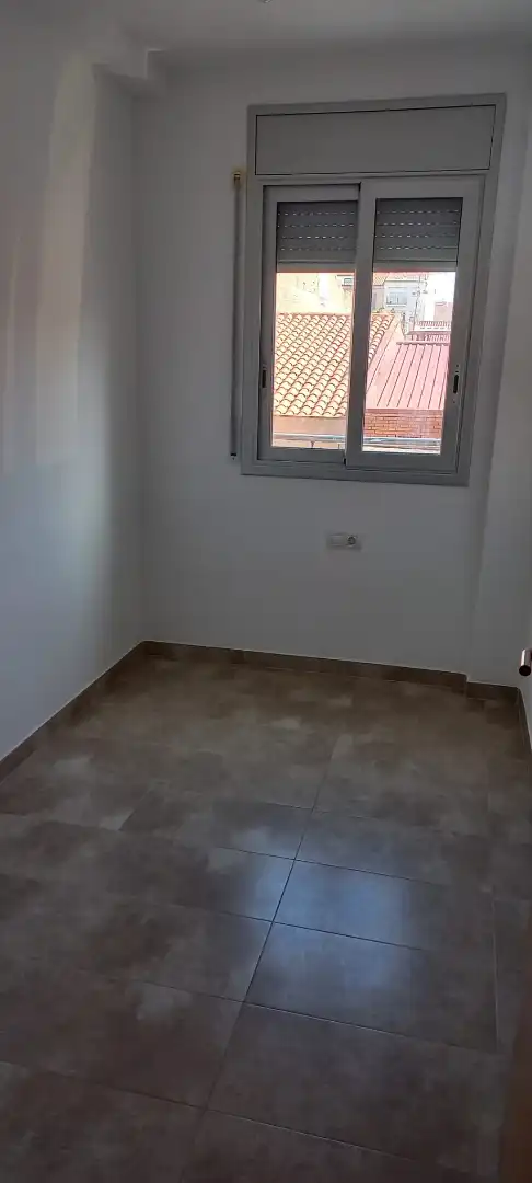 Habitación de Piso en venta en Terrassa con Calefacción, Horno y Microondas