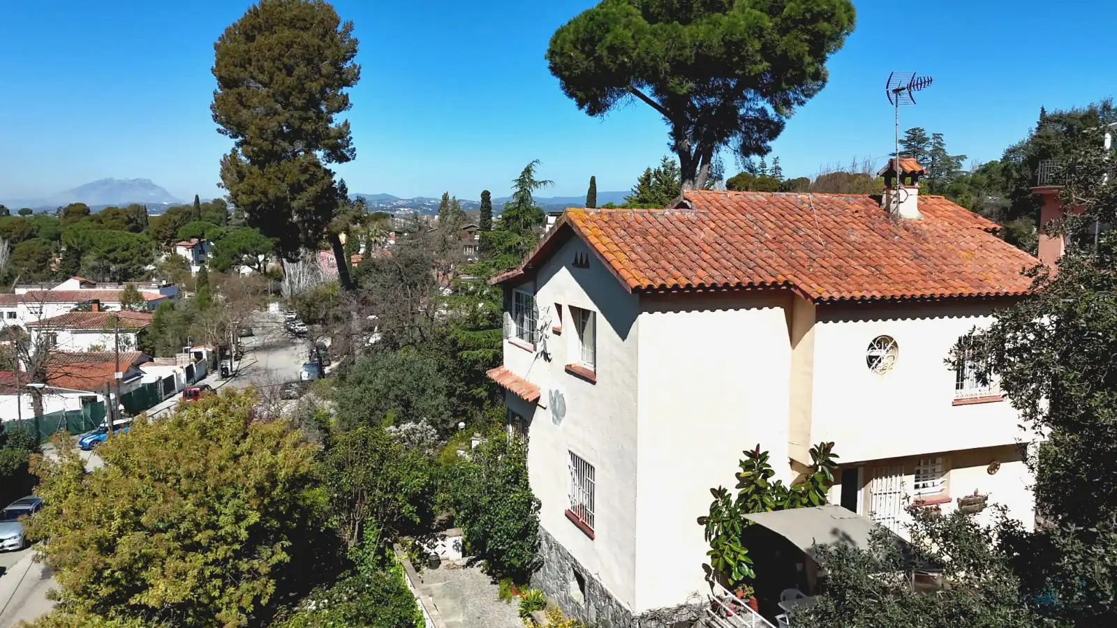 Exterior view of Houses for sale in Sant Cugat del Vallès  with Heating, Private garden and Parquet flooring
