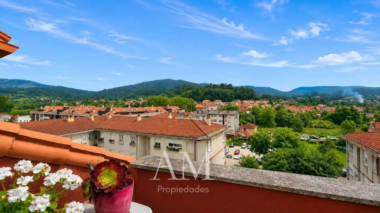 Terraza de Ático en venta en Gondomar con Calefacción, Terraza y Trastero