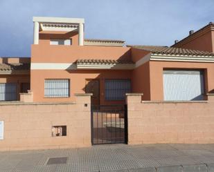 Vista exterior de Dúplex en venda en Cartagena amb Jardí privat, Terrassa i Piscina comunitària