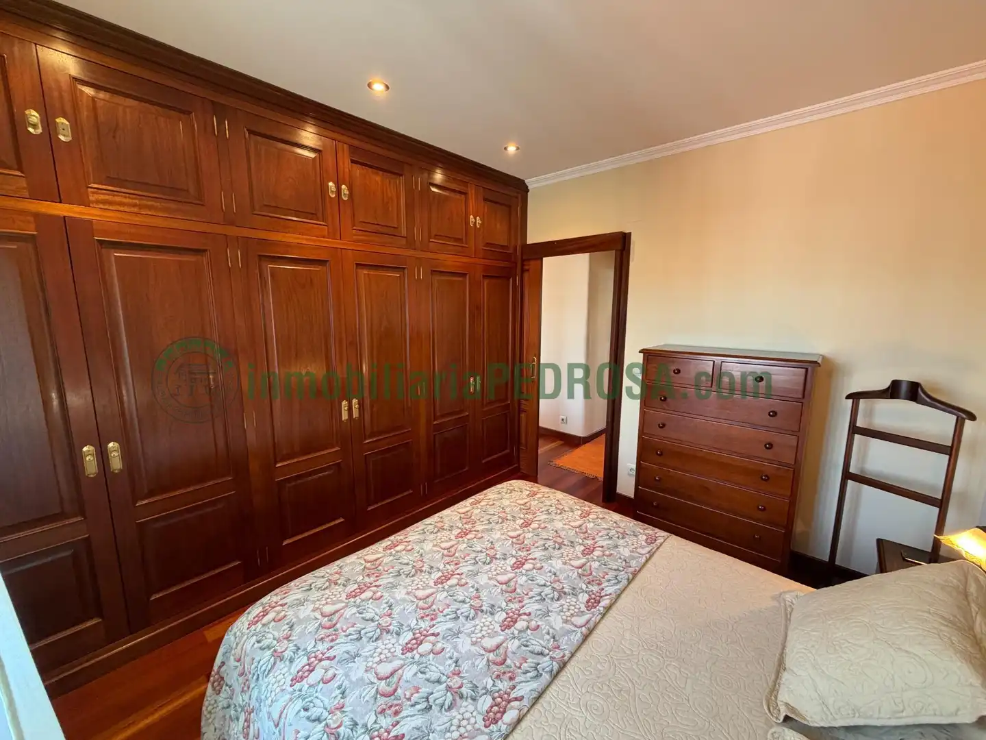 Apartamento en venta en JOAQUIN COSTA, Zona de Plaza de Barcelos