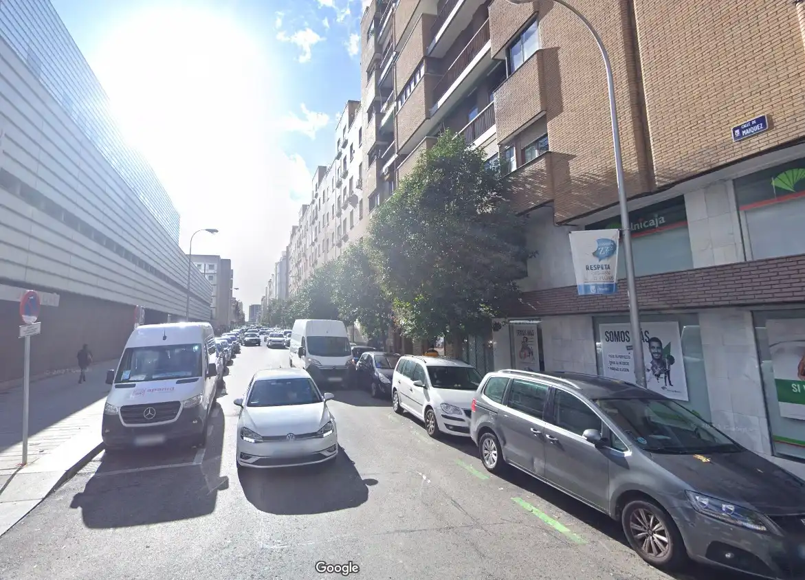 Individual amb ascensor en venda a Calle de O'Donnell
