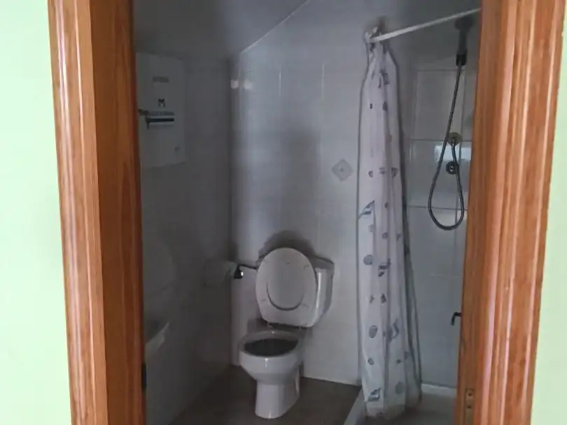 Baño de Local de alquiler en Benicarló con Aire acondicionado