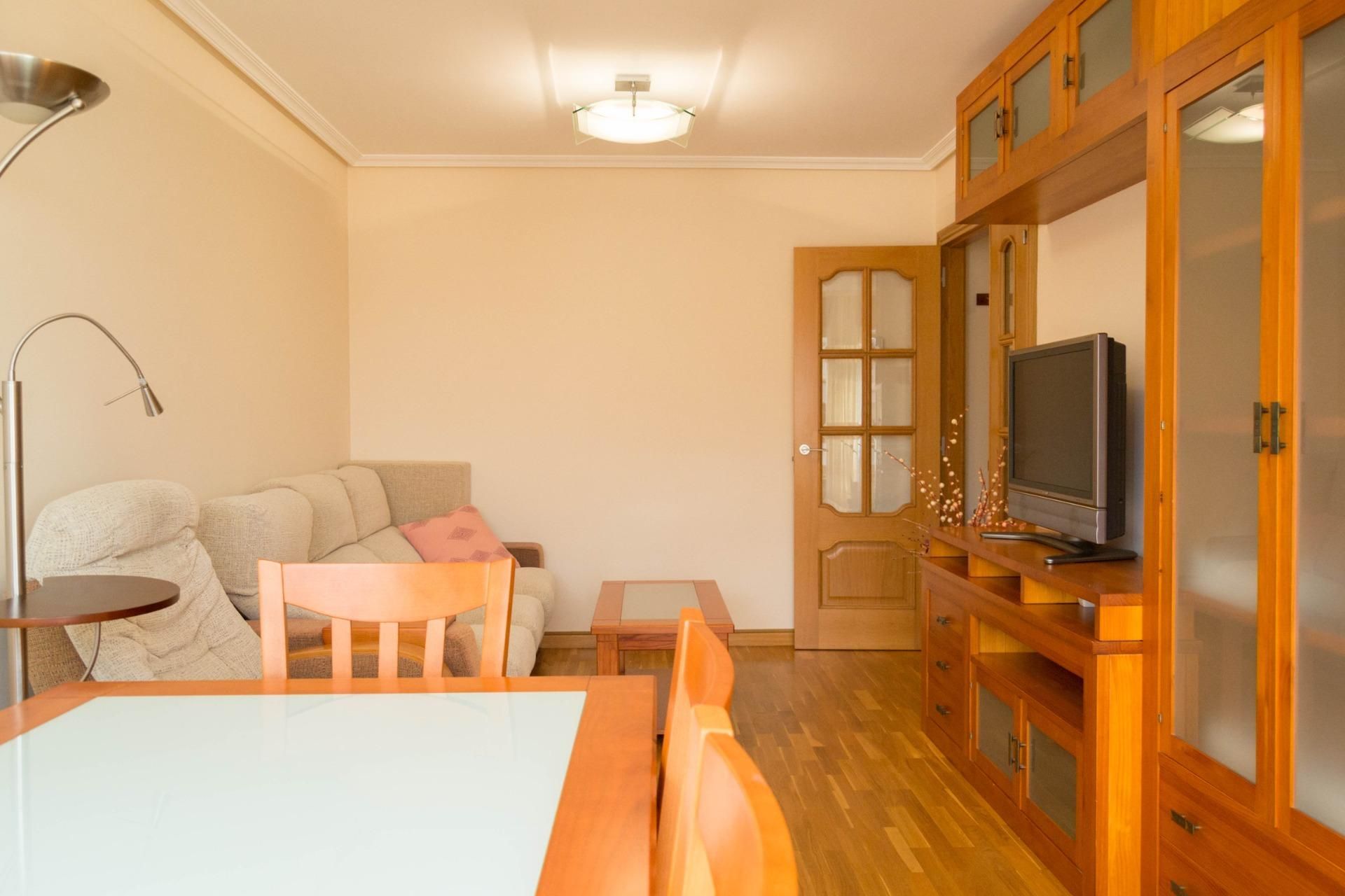 Sala d'estar de Pis en venda en A Coruña Capital  amb Calefacció i Traster