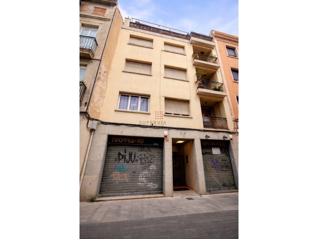 Exterior view of Building for sale in  Barcelona Capital