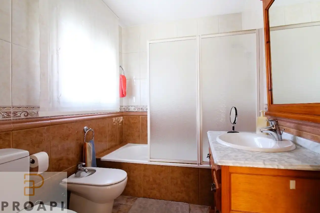 Baño de Casa o chalet en venta en Girona con Aire acondicionado, Calefacción y Jardín privado