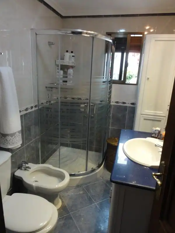 Bathroom of Houses for sale in Córdoba  with Terrace and Storage room