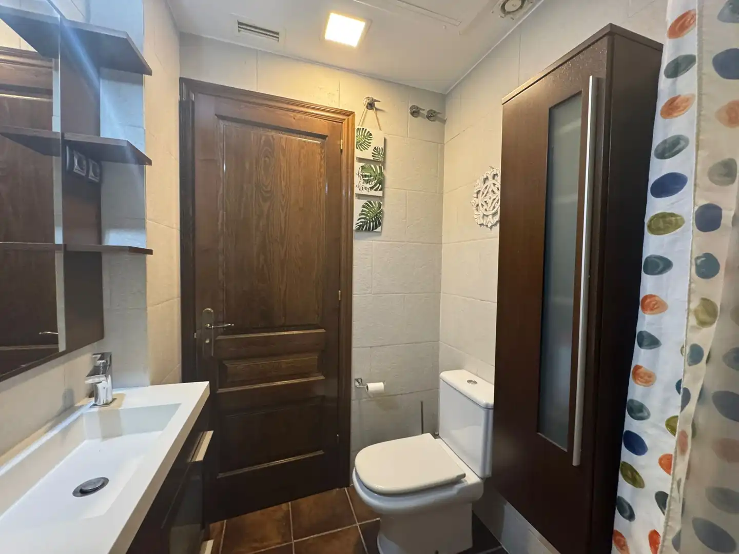 Badezimmer von Erdgeschoss zum Verkauf in Vilalba Sasserra mit Klimaanlage, Heizung und Terrasse