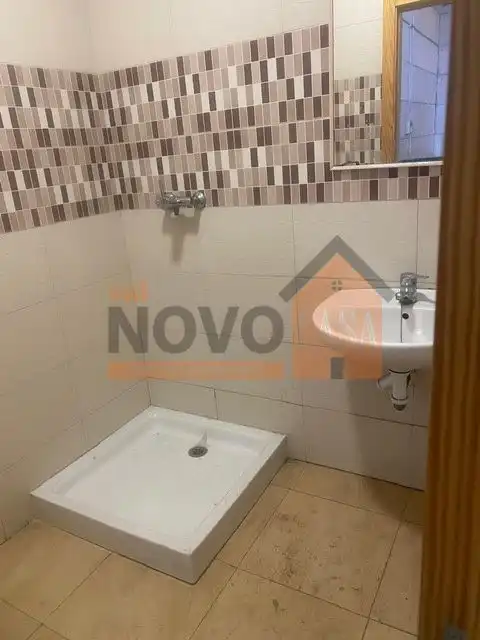 Badezimmer von Fabrikhallen zur Miete in La Pobla Llarga