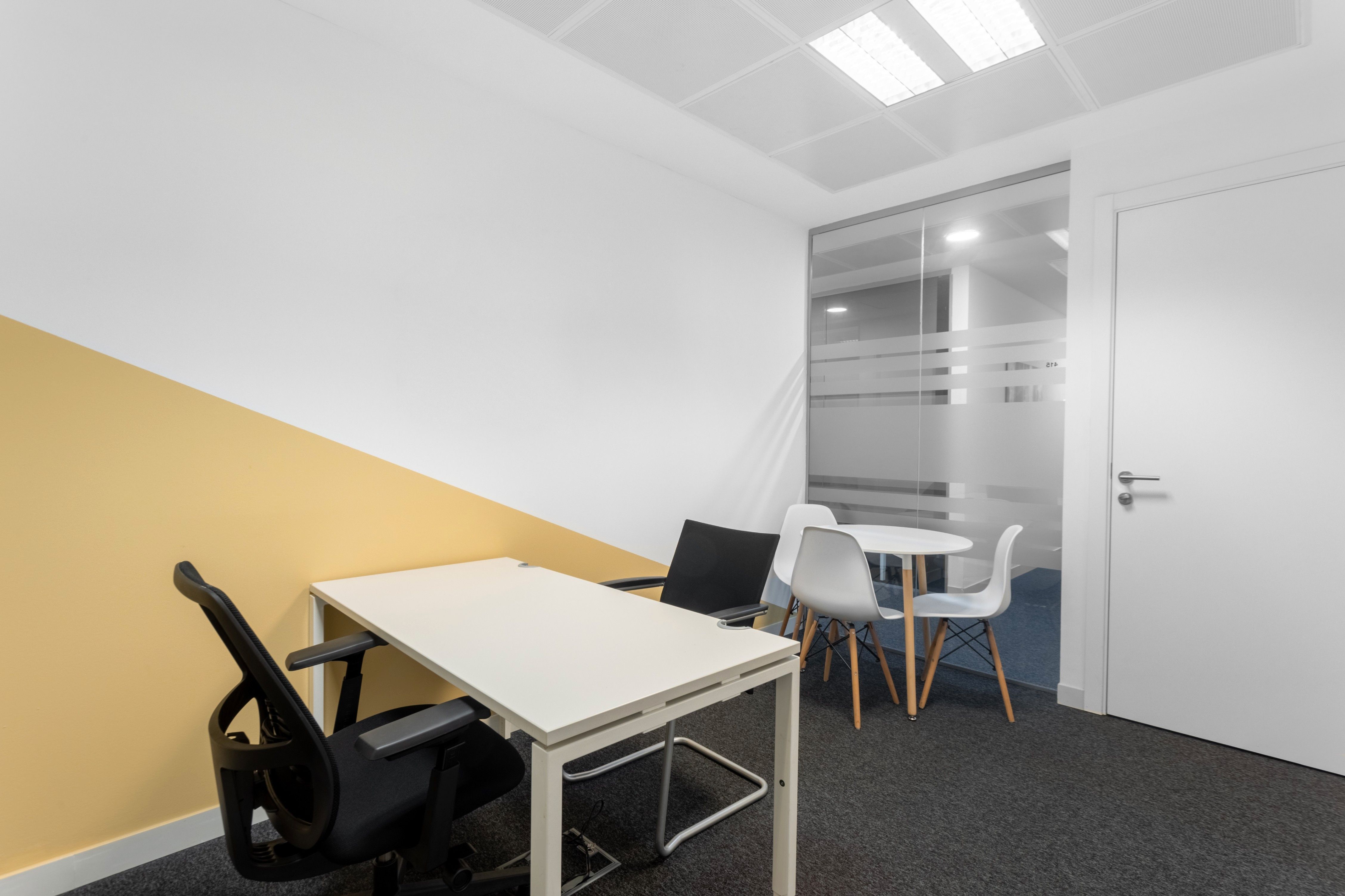 Office to rent in  Barcelona Capital  with Air Conditioner, Heating and Furnished