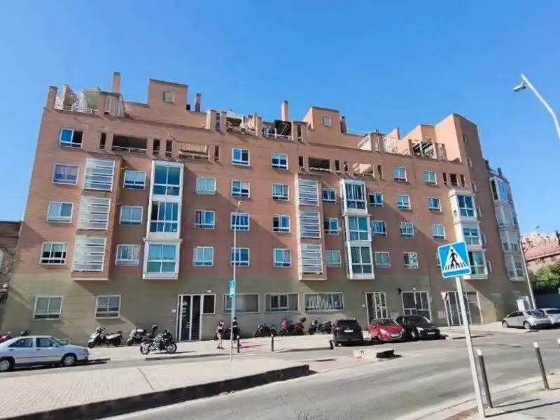 Vista exterior de Piso en venta en Usera