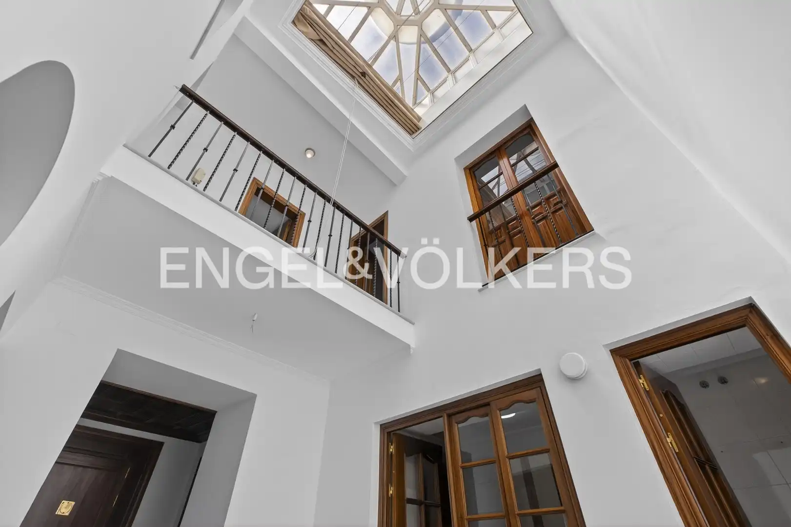 Houses for sale in Osuna  with Air Conditioner and Heating