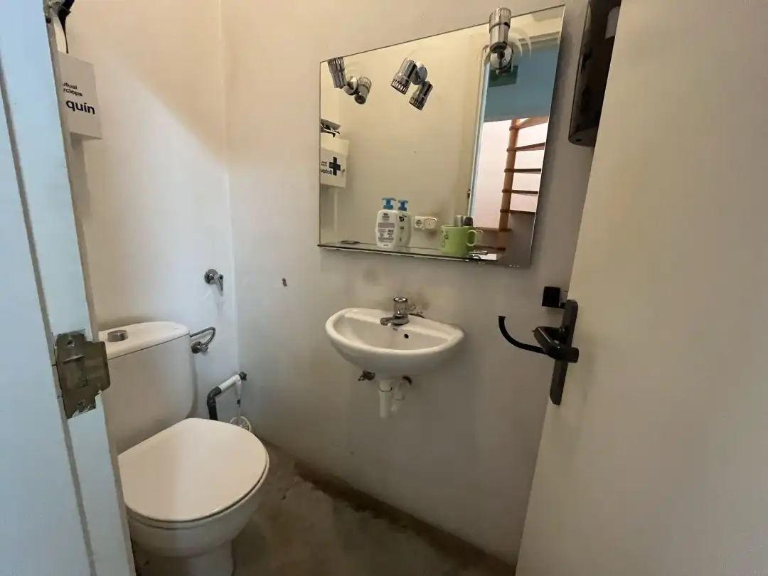Bathroom of Commercial properties for rent in Orio