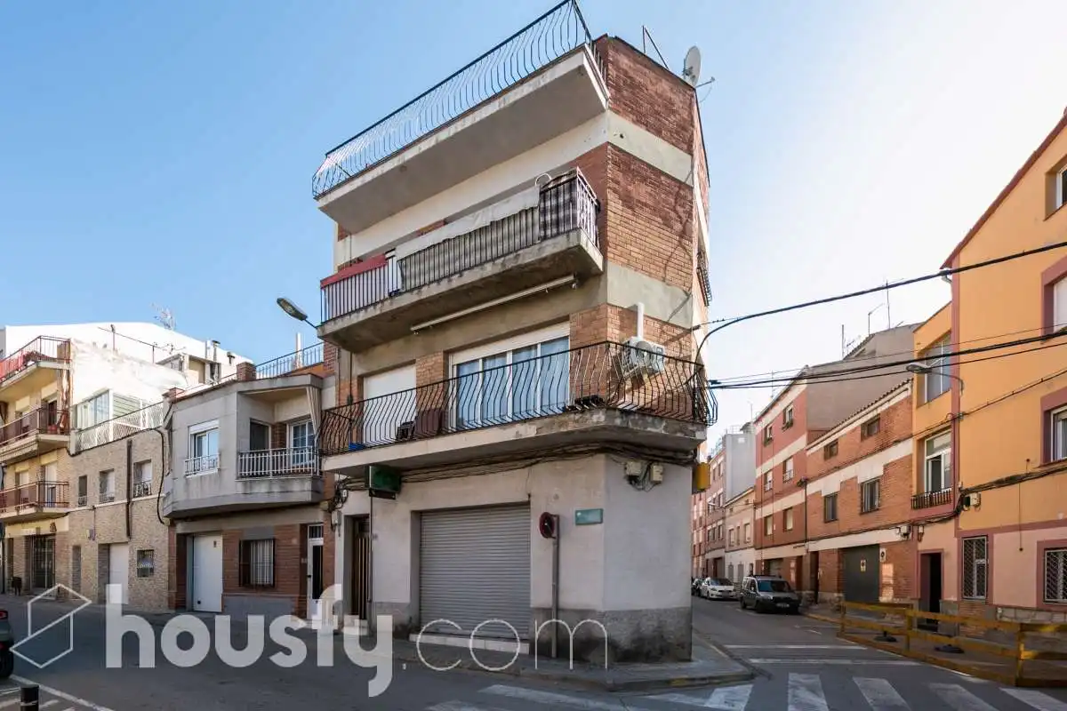 Vista exterior de Pis en venda en Vilanova del Camí amb Calefacció, Terrassa i Traster