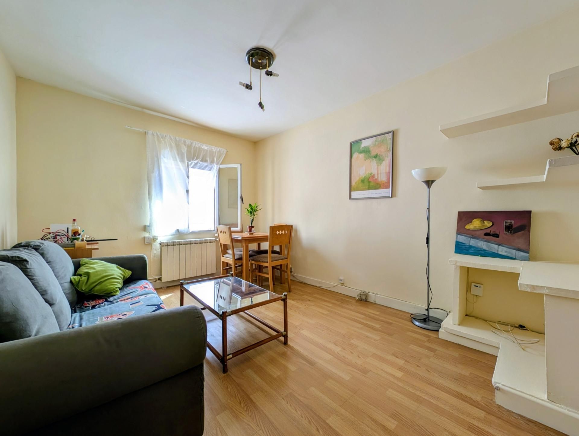 Living room of Flat to rent in  Madrid Capital  with Heating and Balcony