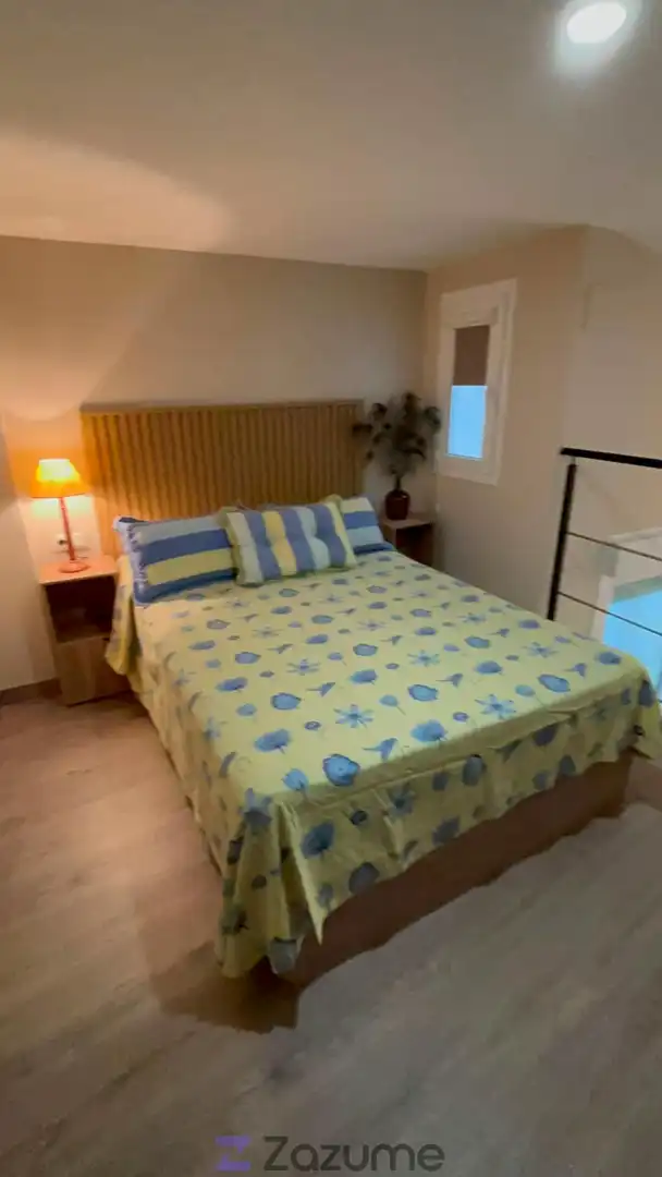 Schlafzimmer von Loft zur Miete in Sevilla mit Klimaanlage, Heizung und Möbliert