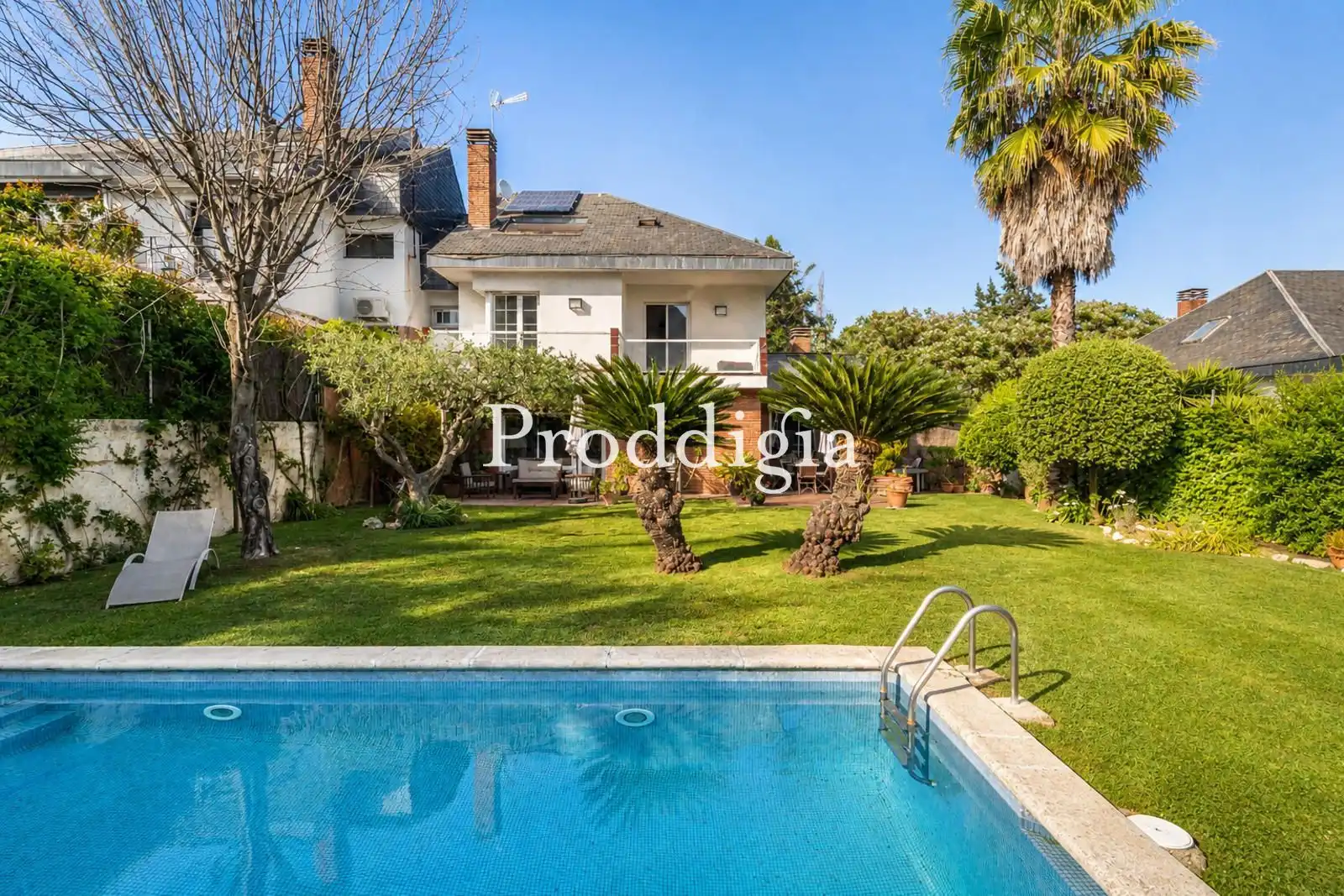 Garden of Houses for sale in Sant Cugat del Vallès  with Heating and Swimming Pool
