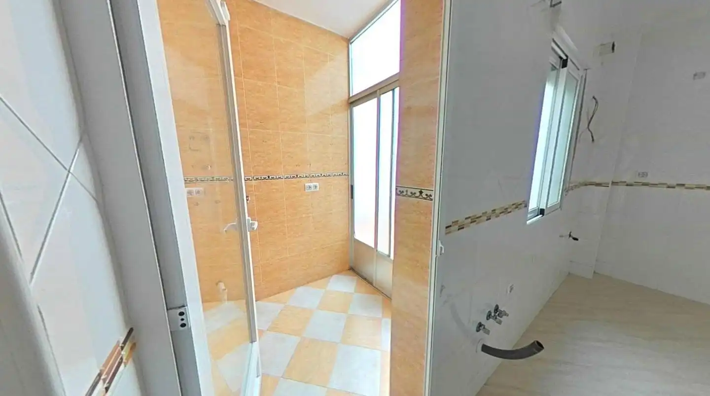 Baño de Planta baja en venta en Huelma