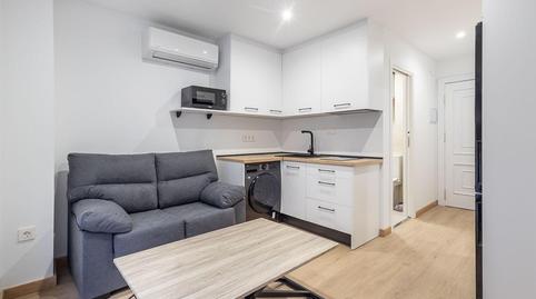 Foto 3 de Piso de alquiler en  Santa Lucia, Centro - Sagrario,  Granada Capital