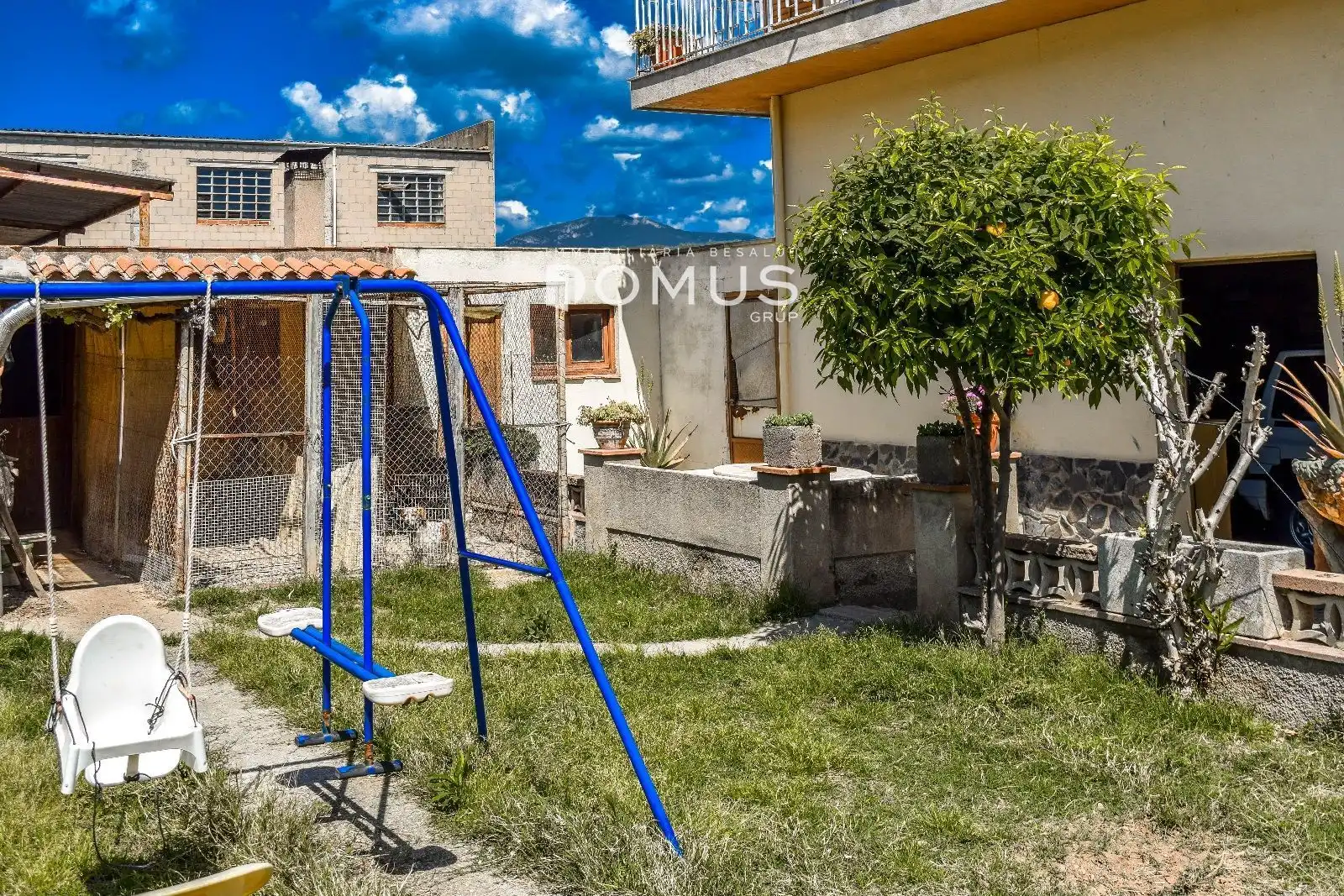 Vista exterior de Casa o chalet en venta en Besalú con Jardín privado, Terraza y Trastero