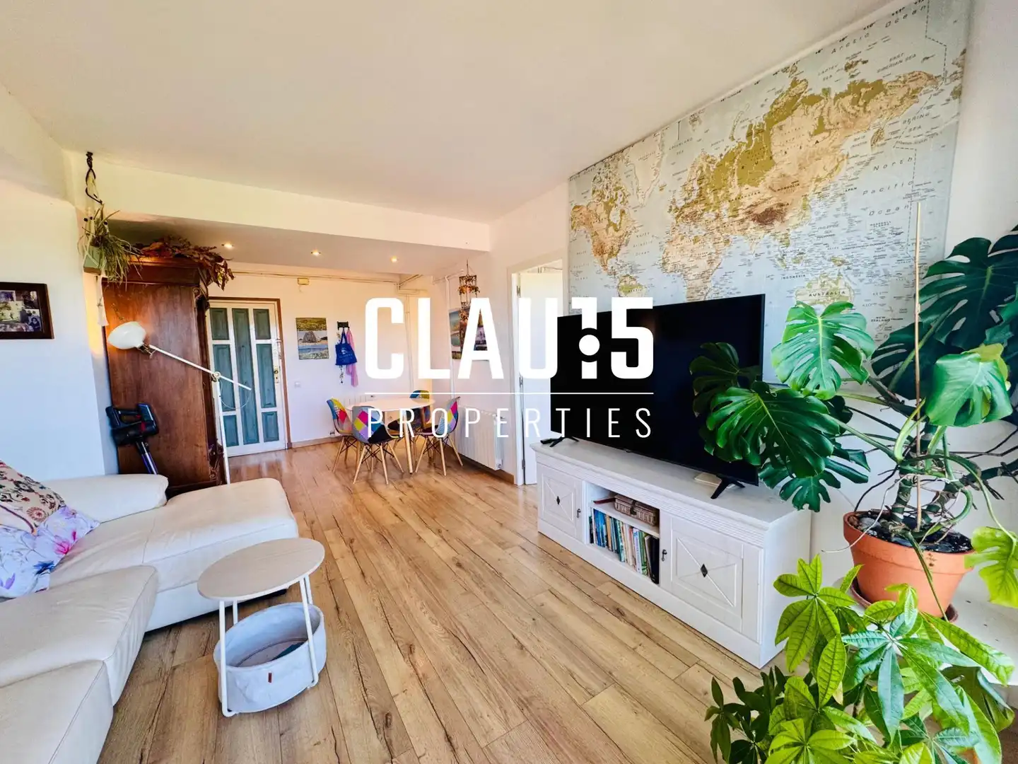 Living room of Flat for sale in Blanes  with Heating, Parquet flooring and Balcony