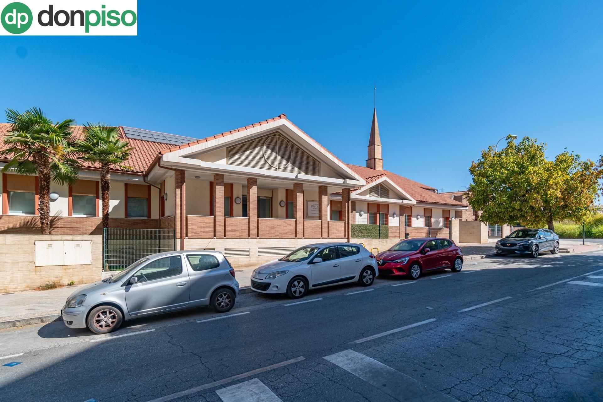 Exterior view of Flat for sale in  Granada Capital  with Heating, Private garden and Terrace