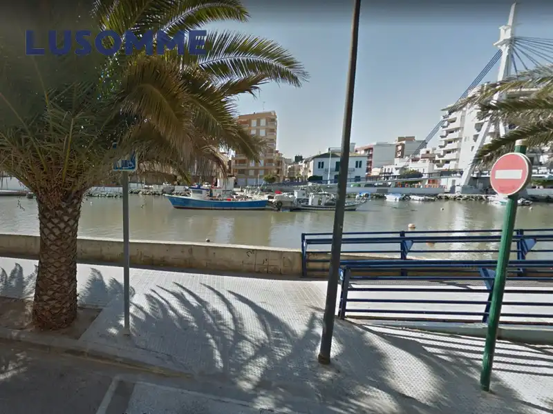 Außenansicht von Geschaftsraum zum Verkauf in Valencia mit Klimaanlage und Möbliert