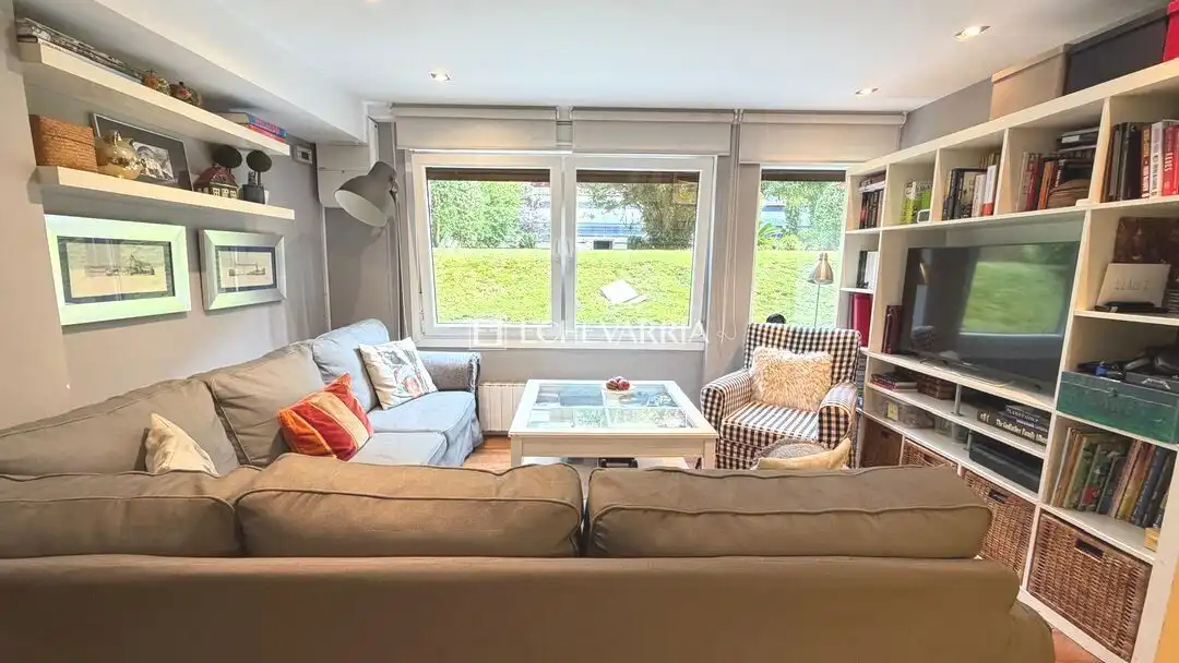 Living room of Flat for sale in Getxo   with Heating