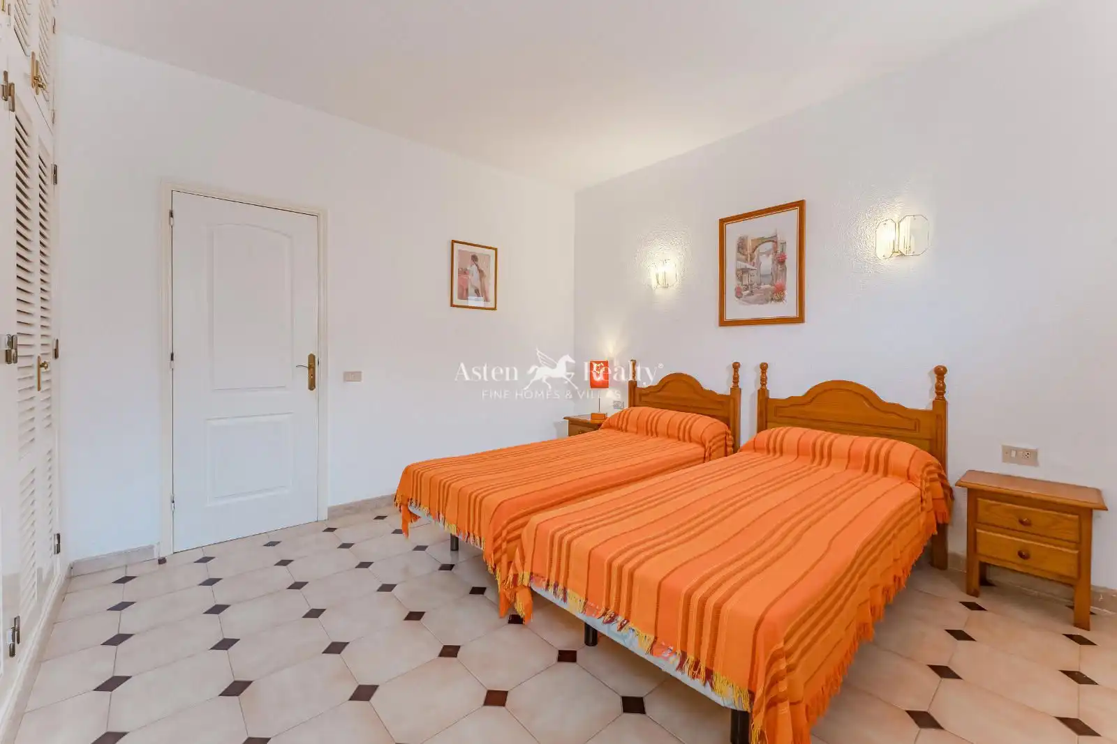 Apartament en venda a Austria, San Eugenio Alto