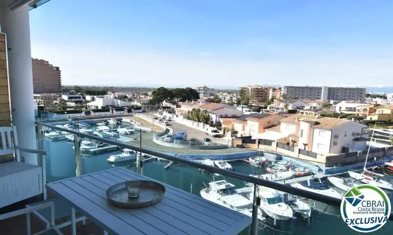 Terrassa de Apartament en venda en Roses amb Aire condicionat, Terrassa i Moblat