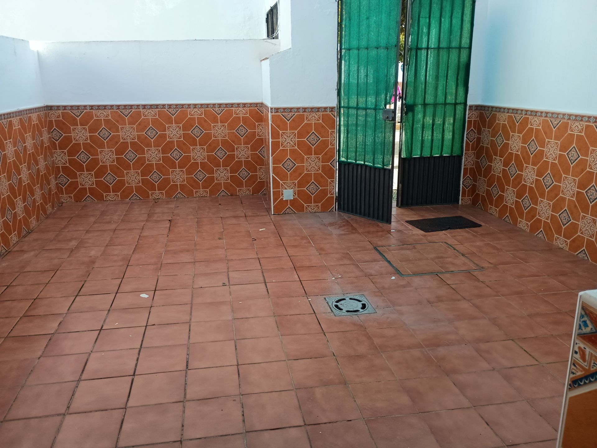 Casa adosada en venda en Sanlúcar la Mayor amb Rentadora, Balcó i Alarma