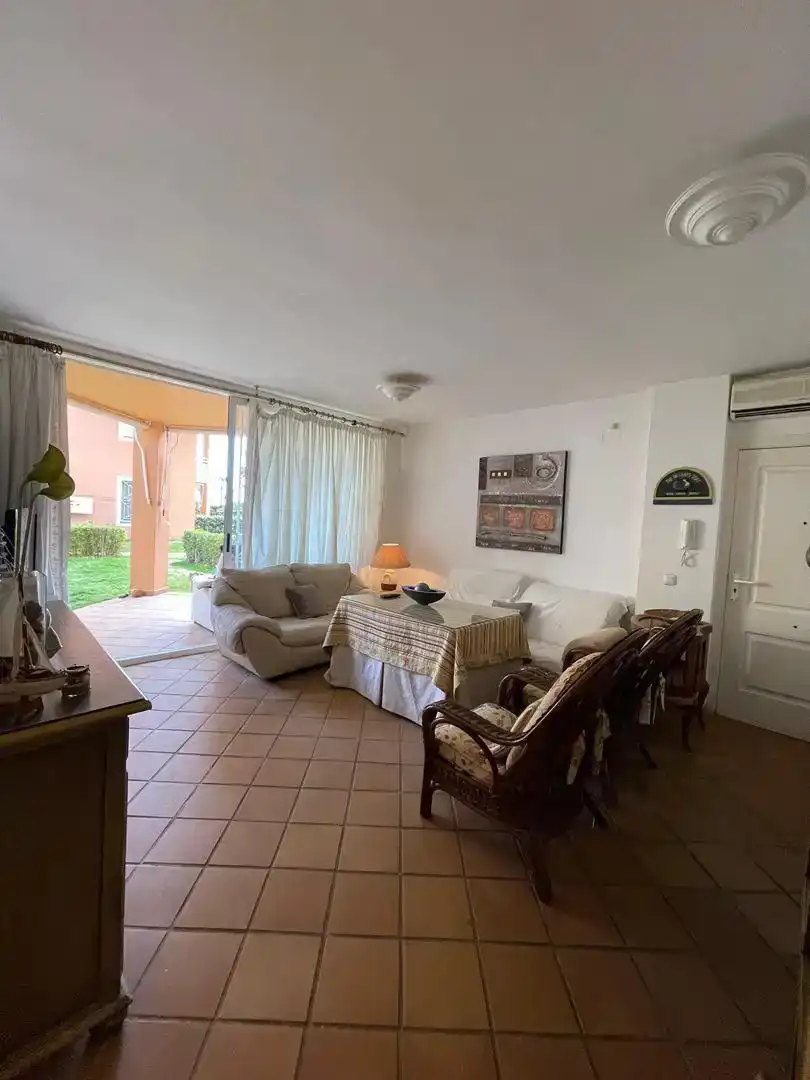 Wohnzimmer von Wohnung zur Miete in Islantilla mit Klimaanlage und Schwimmbad