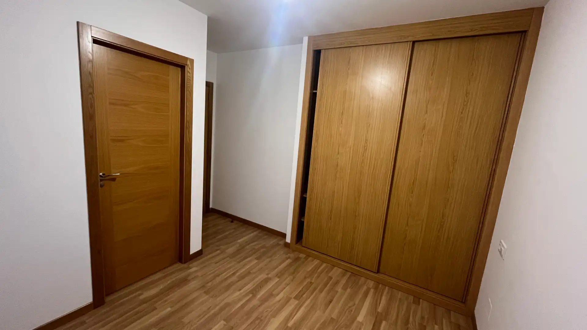 Bedroom of Flat for rent in Vigo   with Heating, Oven and Washing machine
