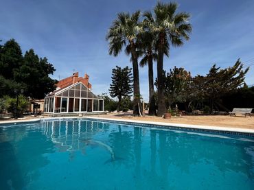 Detached house with pool for sale in Perleta - Maitino