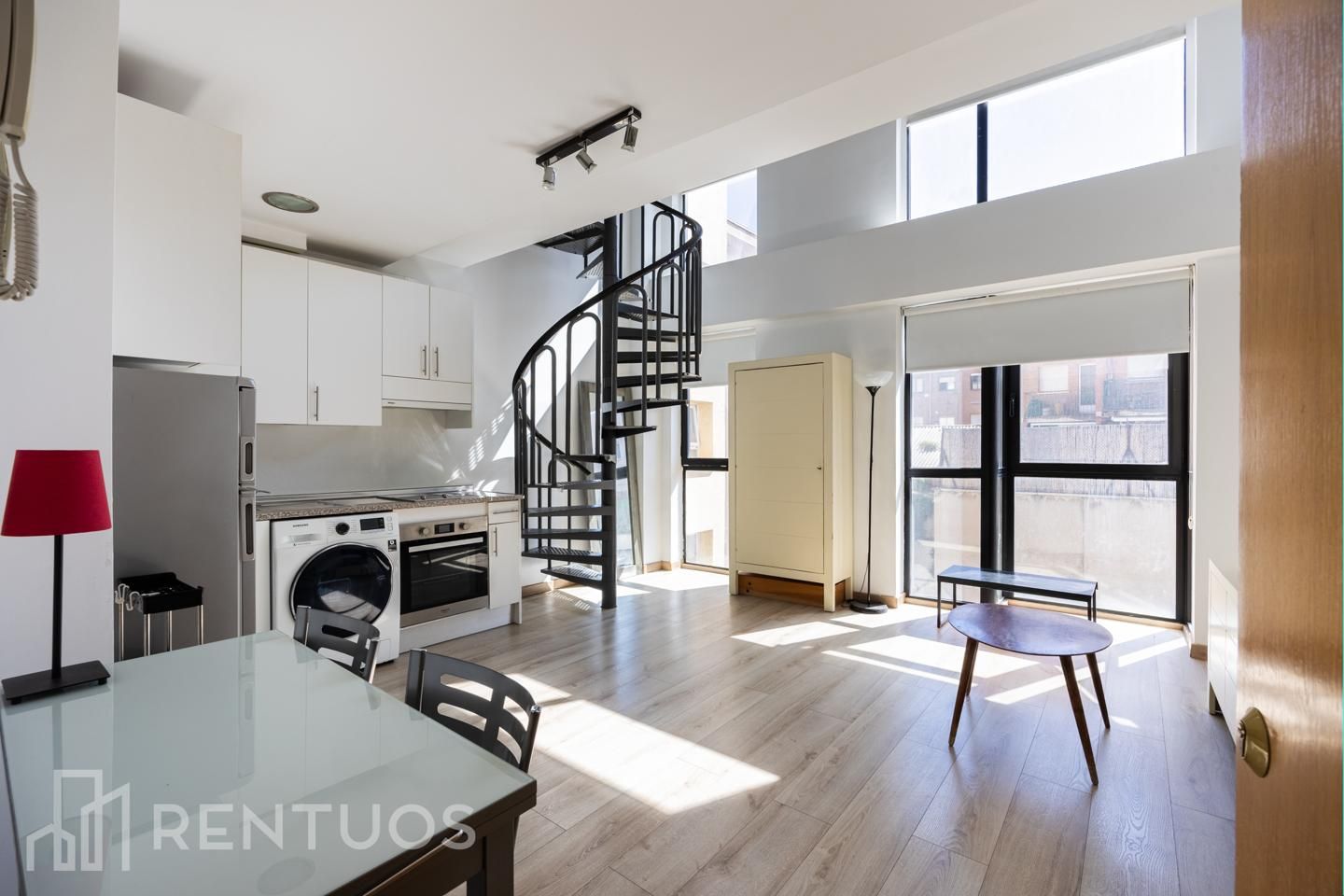 Exterior view of Duplex to rent in  Madrid Capital  with Air Conditioner, Storage room and Furnished