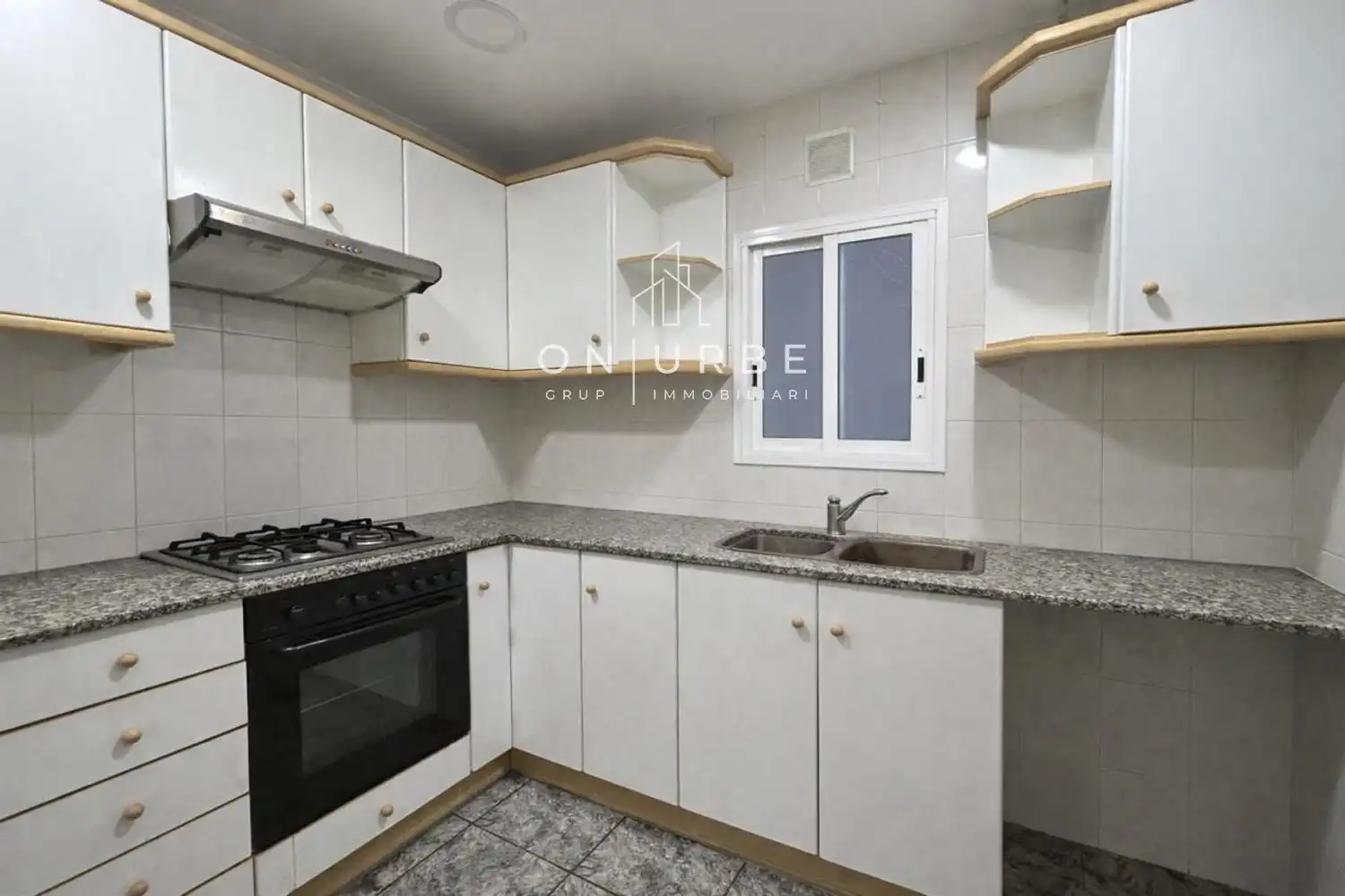 Cocina de Piso en venta en Barcelona con Aire acondicionado y Terraza