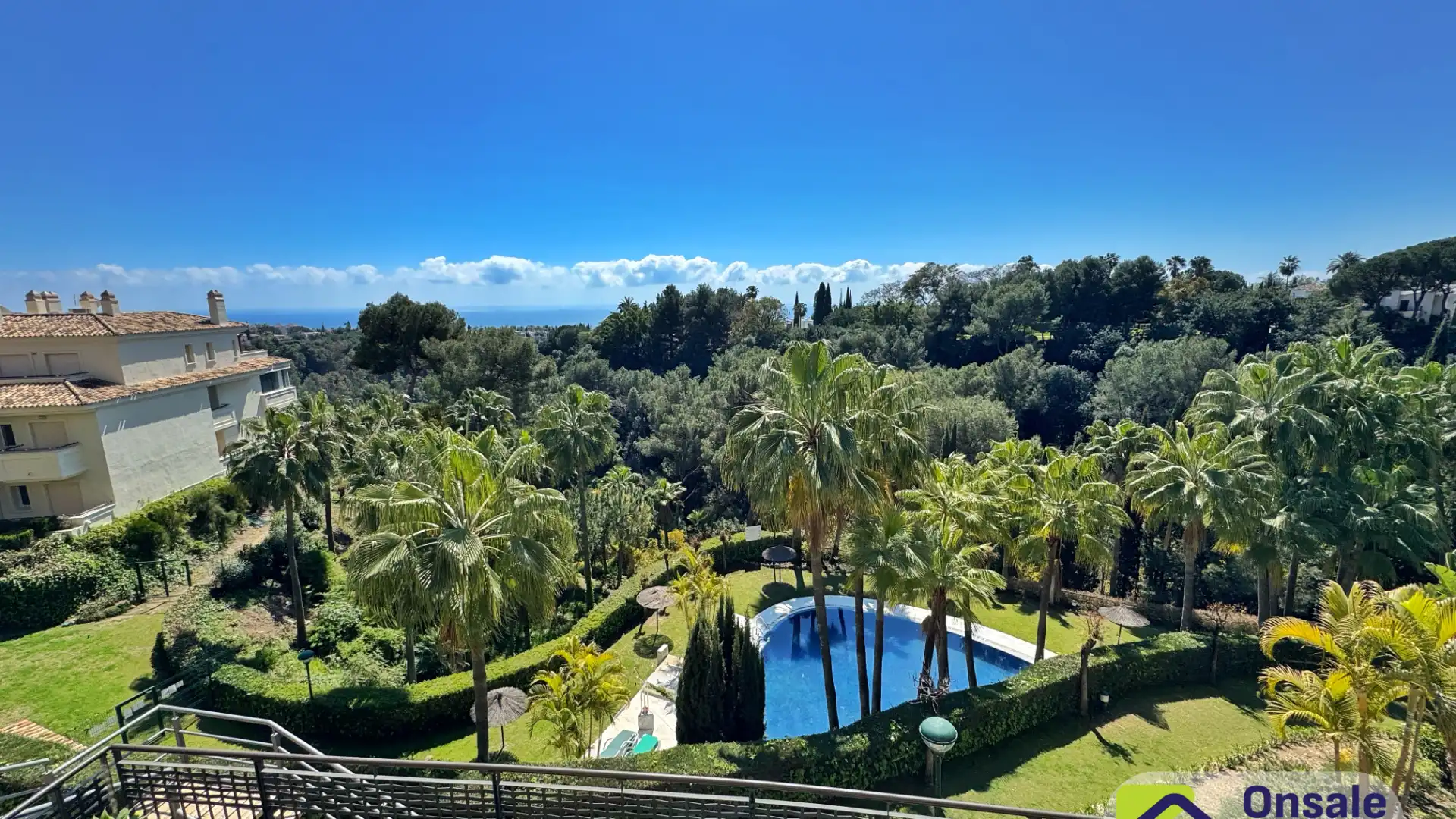 Jardín de Piso en venta en Marbella con Aire acondicionado, Terraza y Balcón