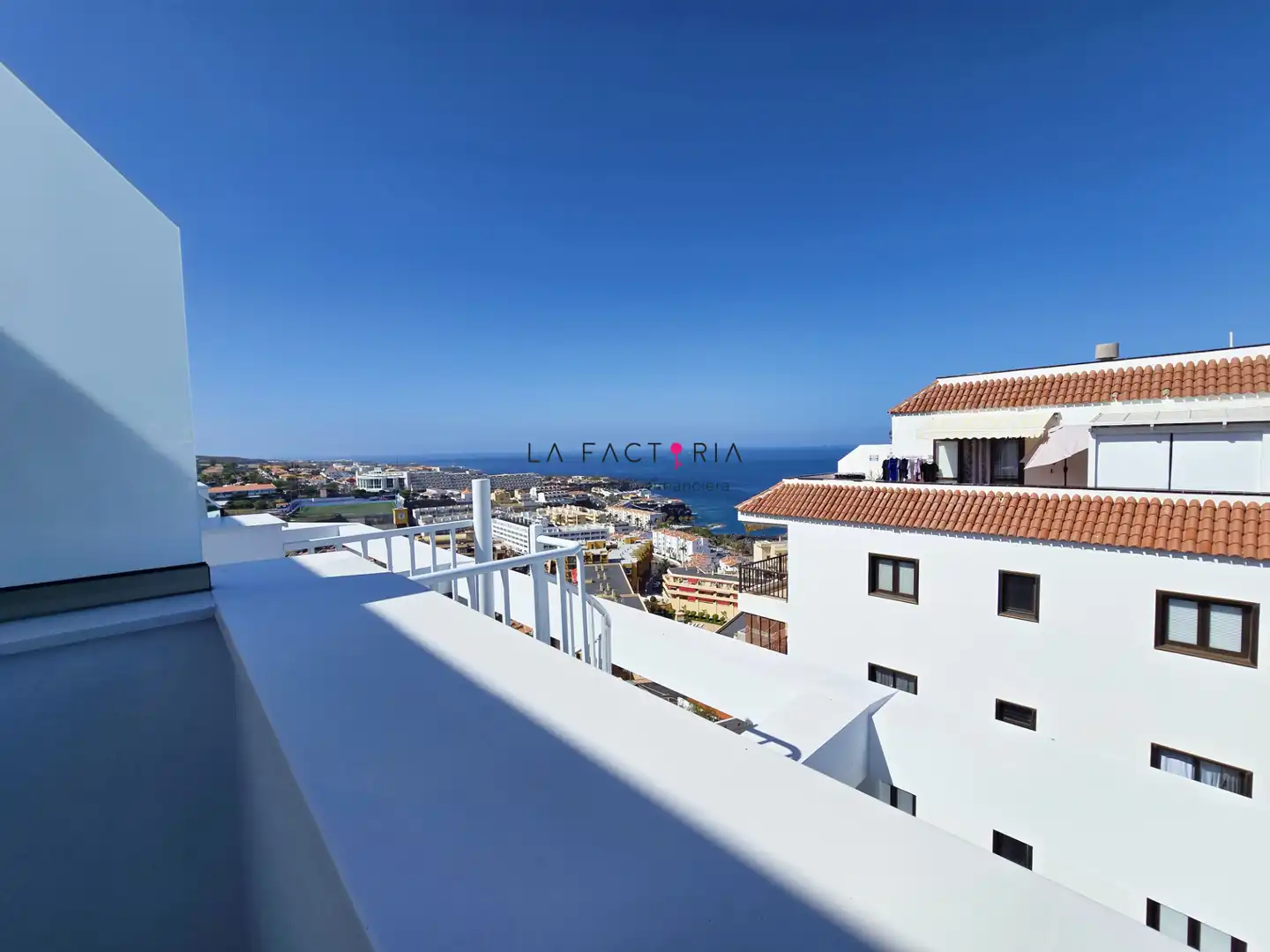 Vista exterior de Dúplex en venta en Santiago del Teide con Aire acondicionado, Terraza y Trastero