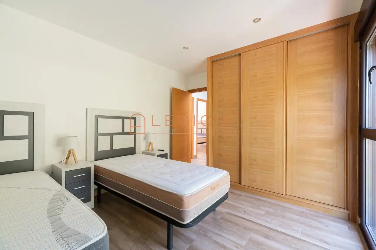 Bedroom of Houses for sale in Moaña  with Heating, Private garden and Swimming Pool