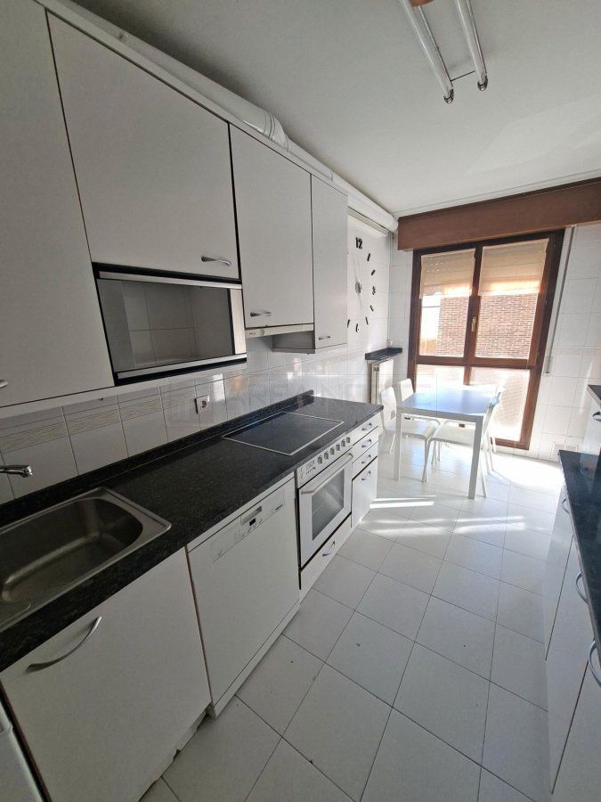 Cuina de Pis en venda en Vitoria - Gasteiz amb Calefacció, Parquet i Terrassa