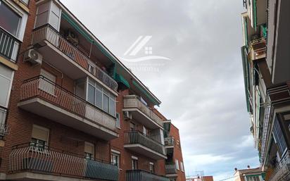 Vista exterior de Pis en venda en  Madrid Capital amb Aire condicionat, Terrassa i Moblat