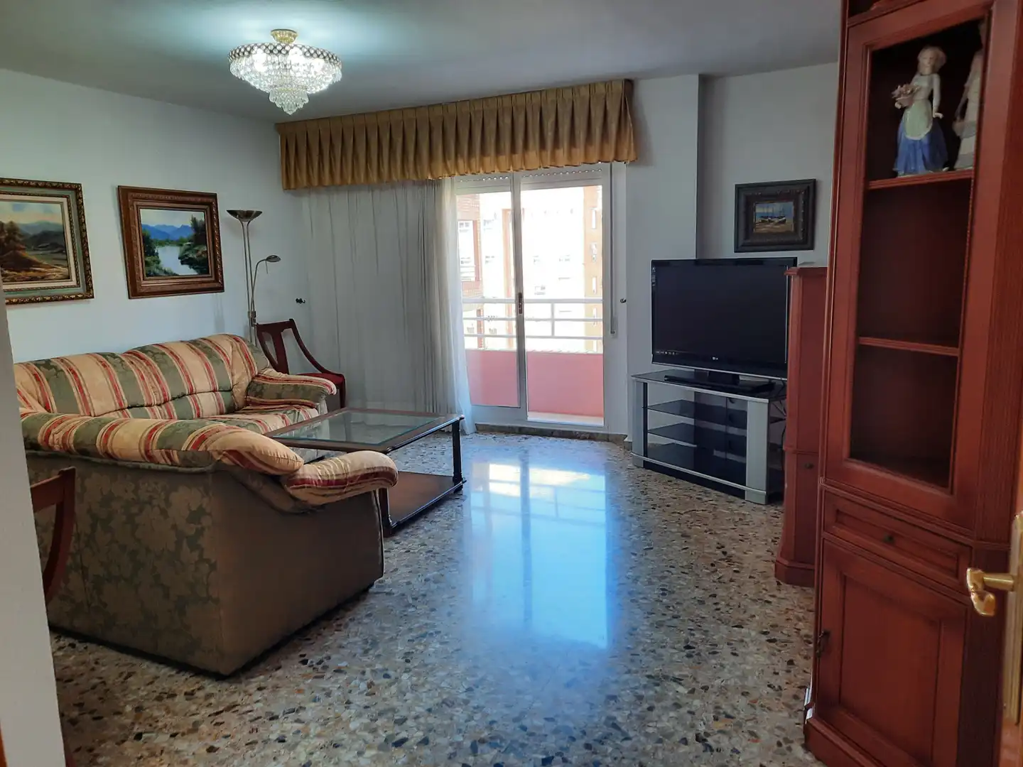 Living room of Flat for rent in Mislata  with Air Conditioner, Furnished and Balcony